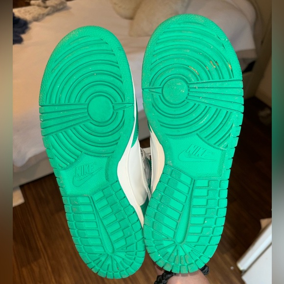 Nike Dunks High - Picture 2 of 5